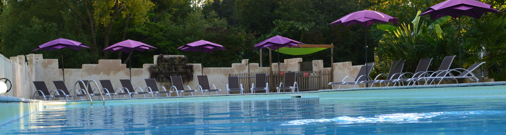 Bandeau piscine camping du vieux Chateau Rauzan