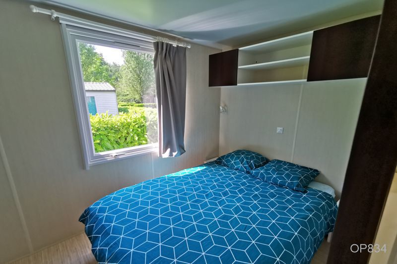 Mobil home 2 chambres 4 personnes Camping Du Vieux Chateau Rauzan op834 chambre 1