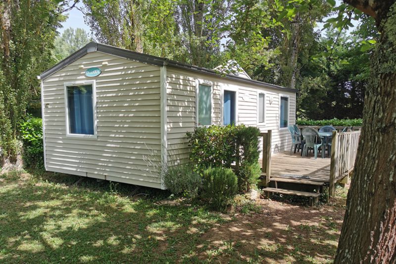 Mobil home 3 chambres 6 personnes Camping Du Vieux Chateau Rauzan extérieur